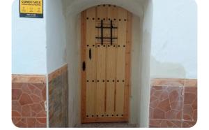 Cueva con terraza privada, chimenea y WiFi