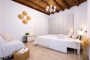 Meli4Retreat Beach, Mountain & History