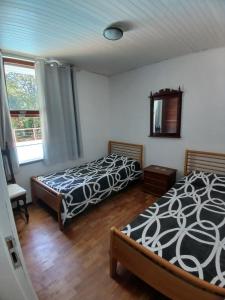 Casa com piscina condomínio Itaipava Country Club