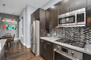 Skyline Views - Sleeps 10 Home Near Downtown