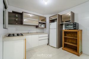 Aptos em Condo. com Piscina em Floripa - GVM