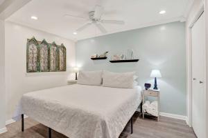 Savannah Beach & Racquet Club 115A