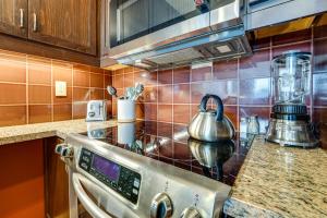 1BR Suncadia Lodge Escape with River View!