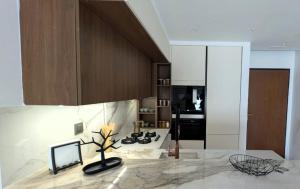 Luxury and Art Contemporary with Masterpieces