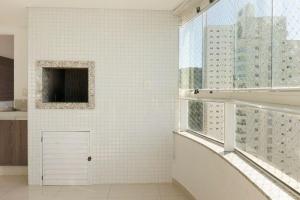 Linda Vista, Um apartamento por andar, 3 Suítes, 2 Garagens