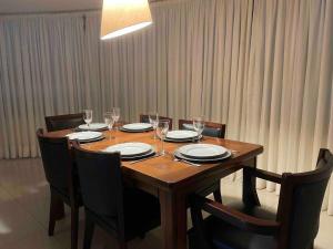 Linda Vista, Um apartamento por andar, 3 Suítes, 2 Garagens