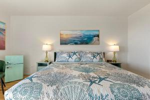 Crescent Beach Motel