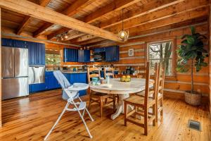 Lobo Lodge - Movie Theatre - Games - Stunning View