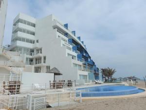 Wake up to the sea, premium apartment, pool