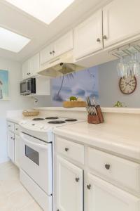 Tiki 325 - Family Friendly Oceanview Condo Sleep 6 condo