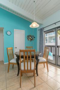 Tiki 318 - Lovely One Bedroom Beachfront Property condo