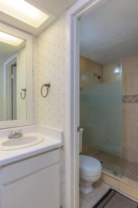 Tiki 120 - Close to the Beach 1BR Condo with Balcony condo