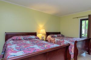 Tiki 117 - Comfortable 2BR Condo with AC & Wi-Fi condo