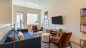 Conway: 3 Units by AvantStay