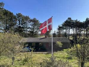 Home In Dunes By Bratten Beach