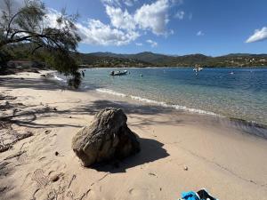 Mini Villa 63 proche plage dans résidence avec piscine à Favone