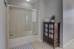 Shoal Creek Retreat - Spacious, Views, Relaxing