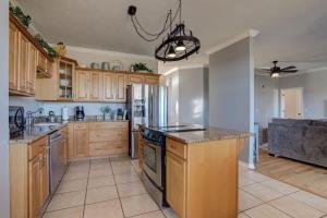 Shoal Creek Retreat - Spacious, Views, Relaxing