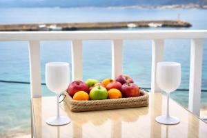 Opal Apartments Luxury by the Sea