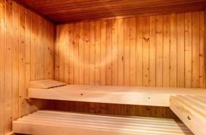 Ferienwohnung Paradiso,78141Schönwald,Schwarzwald,1100mÜM Taunusstrasse 19f, mit Pool und Sauna