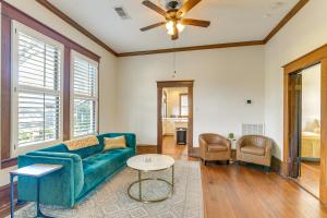 5 Mi to Dtwn Houston Charming Gem with Patio and Yard