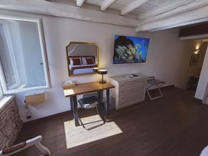 The column of Campo de Fiori