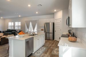 Pet-Friendly Yard! Family Home in Bakersfield