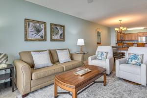 Gulf-View Retreat with Private Beach in Destin!