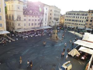 The column of Campo de Fiori