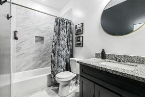 Spacious 5BR NOLA Loft Perfect for Groups