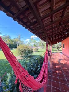 Refúgio com Piscina, Churrasco e Lazer no Campo