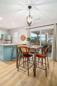 Boho SoCo- 8 mins to Credit One, 20 mins to DTWN