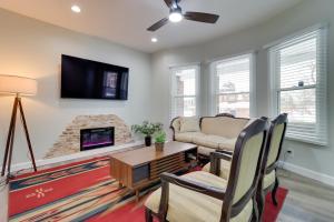 1 Mile to Henry Ford Hospital! Renovated Rental