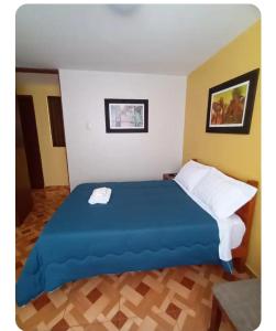 Across from Lima Airport - Free Pickup Only - A y J Familia