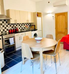 Air Conditioned Willesden Green Apartment