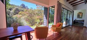 Olingo Monteverde - Studio Apartment with Jacuzzi