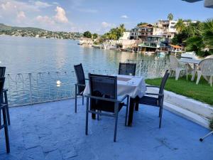 Marina Horizonte Palace Tequesquitengo