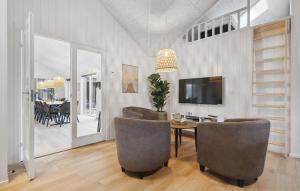 Cozy Home In Rødby With Sauna