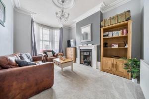 Selby House - Large 3 Bed Victorian Property in Portsmouth - Sleeps 5