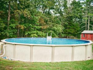 Bear House Catskills - Private Pool, Pond and Hot Tub