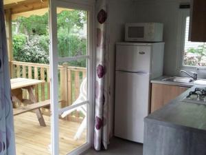 Mobil home confortable avec terrasse, 2 chambres - API-1-52-674