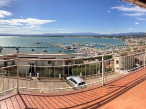 Hermoso apartamento en Roses con terraza y garaje, a 600m de la playa - HISP-312-8