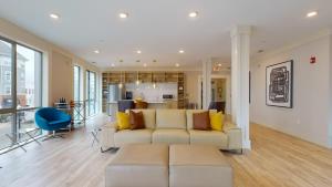 Stylish Home With Free ParkingFA