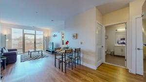 Stylish Home With Free ParkingZA