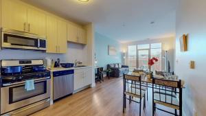 Stylish Home With Free ParkingZA