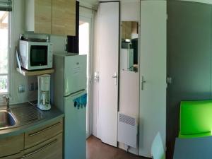 Confortable Mobil Home avec Terrasse à Collias - API-1-52-807