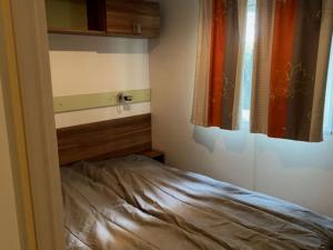 Mobil Home avec Terrasse, 2 Chambres, 4 Pers. - API-1-52-840