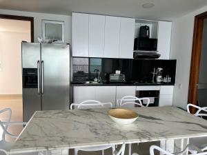 2BR apartment Ocean & old city view