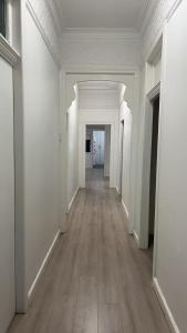 Queen Room with Air Conditioning, Train Station - LD3