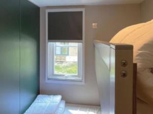 Mobil home 6 pers., 3 ch., terrasse - API-1-52-1198